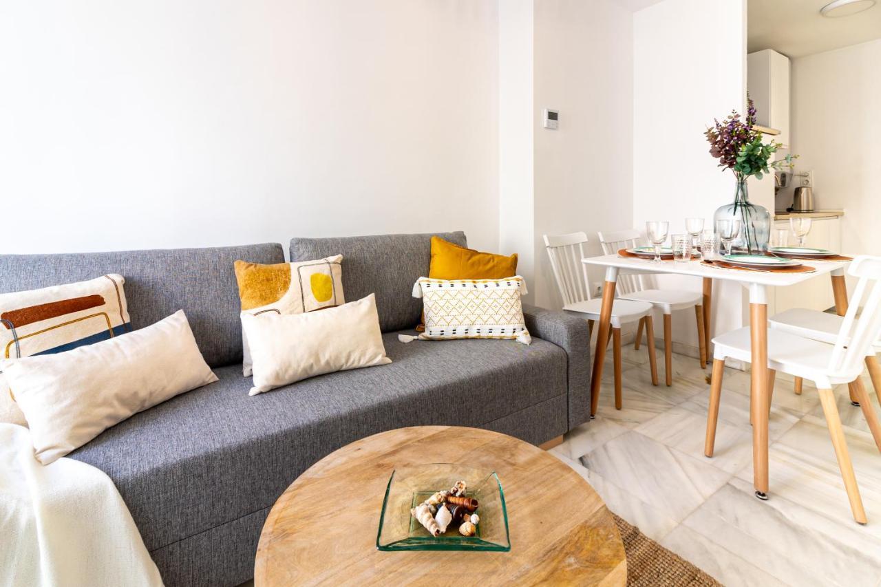 Апартаменты Malaga Center Flat. Victoria Boutique Экстерьер фото
