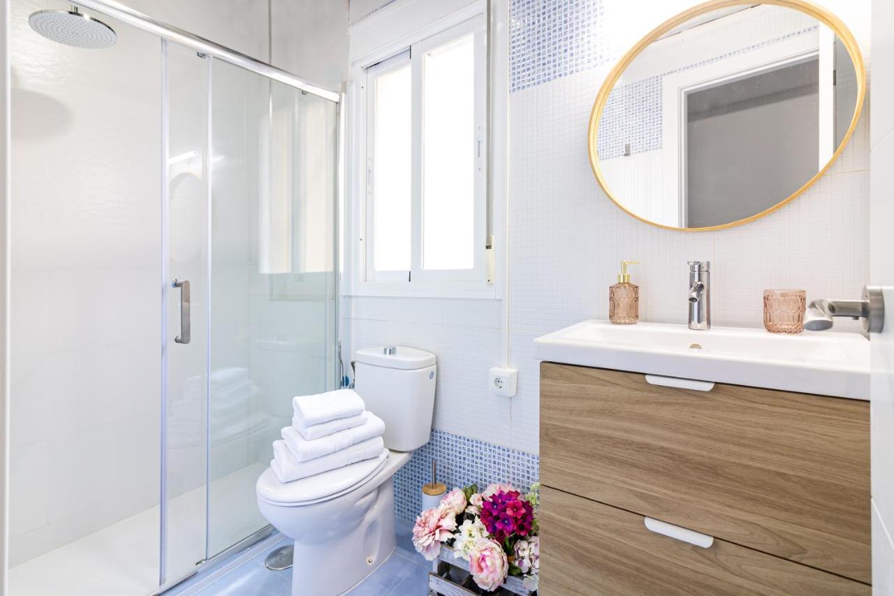 Апартаменты Malaga Center Flat. Victoria Boutique Экстерьер фото