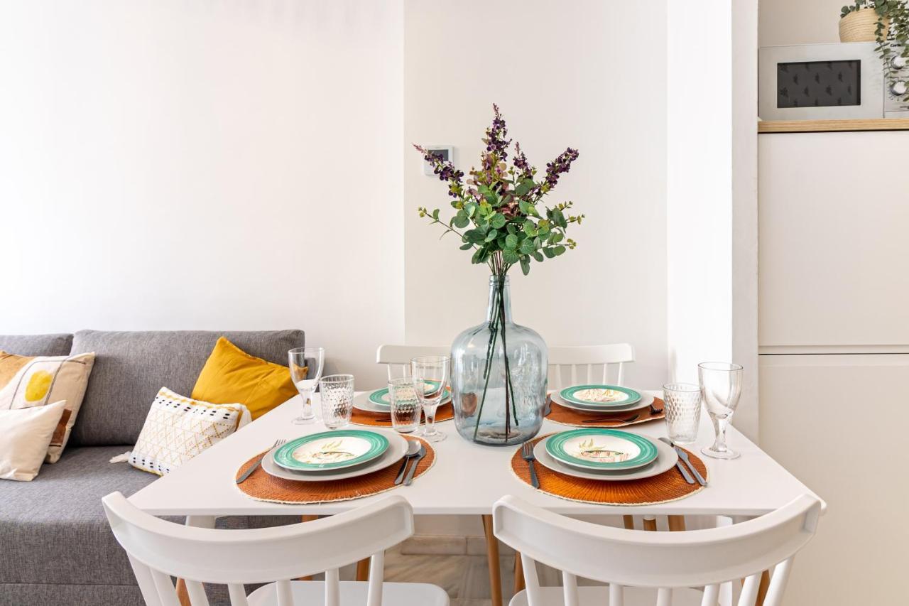 Апартаменты Malaga Center Flat. Victoria Boutique Экстерьер фото