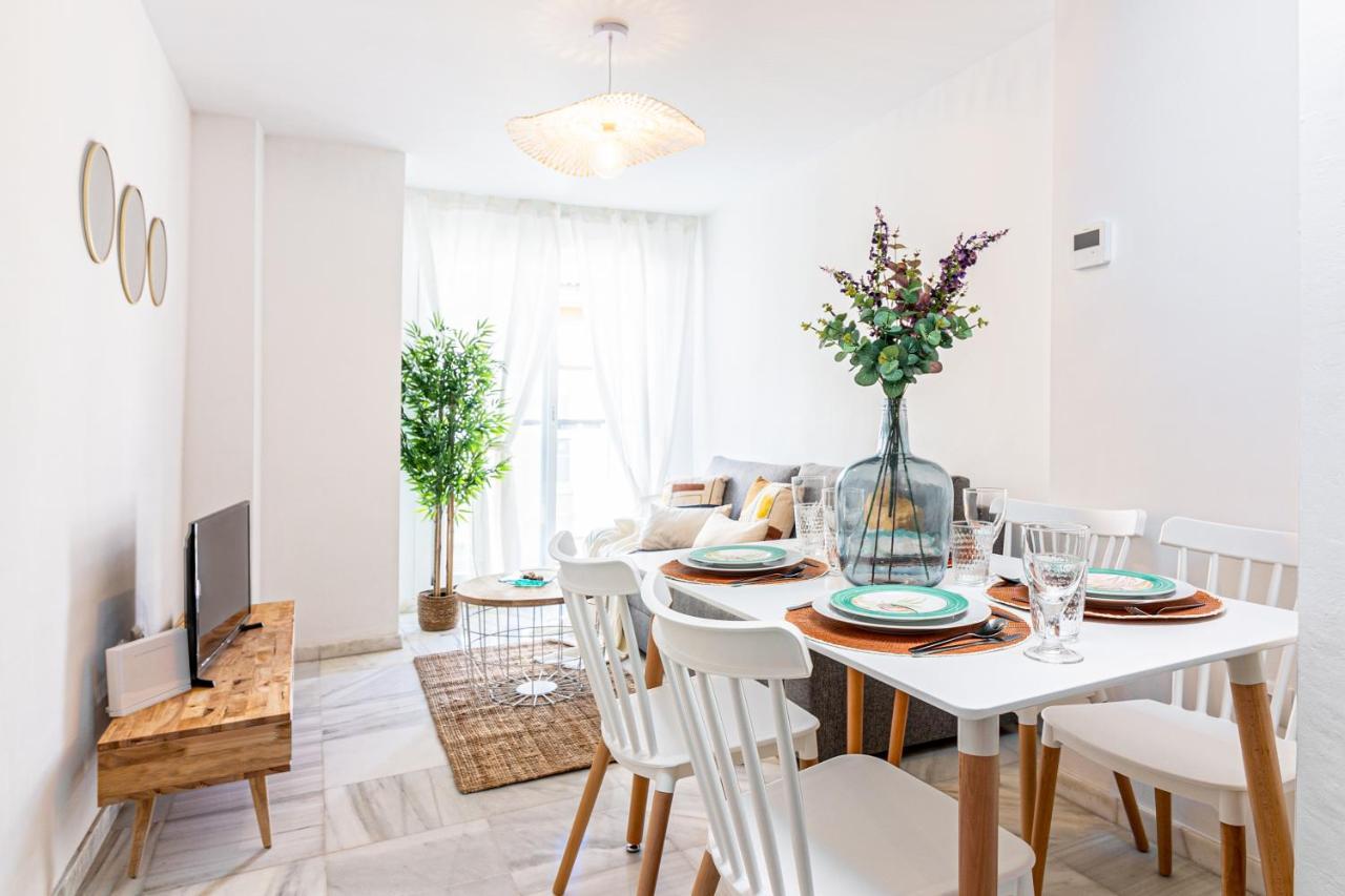 Апартаменты Malaga Center Flat. Victoria Boutique Экстерьер фото